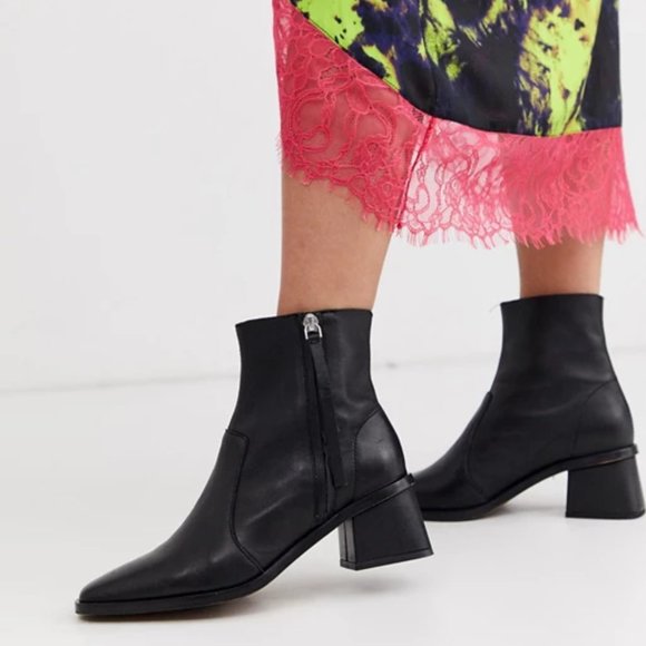 NWOT* TOPSHOP Margot Point Toe Leather Boots Size 9.5 - Picture 3 of 16